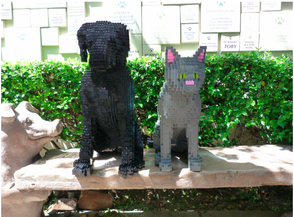 LEGO dog and cat created by Nathan Sawaya